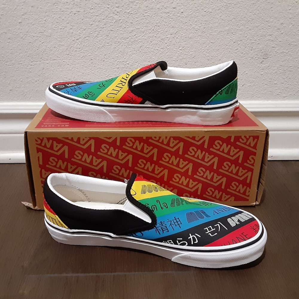 Vans - Picture 2 of 4